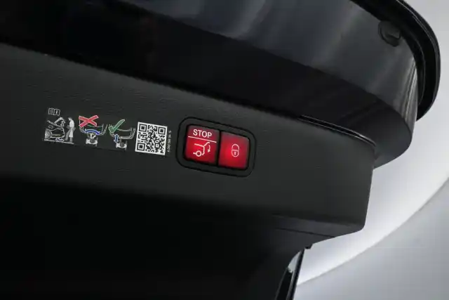 Sininen Sedan, Mercedes-Benz EQS – VAR-43097