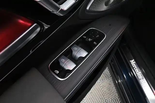 Sininen Sedan, Mercedes-Benz EQS – VAR-43097