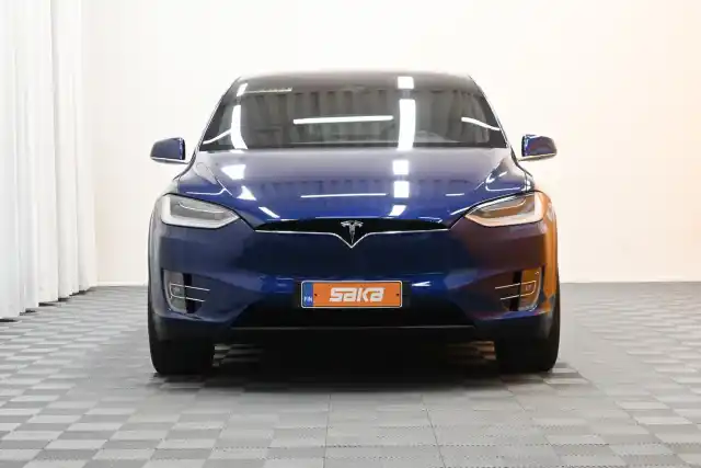 Sininen Maastoauto, Tesla Model X – VAR-43249