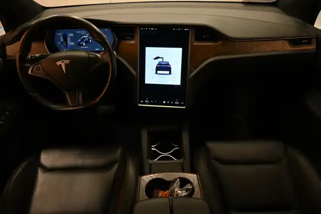 Sininen Maastoauto, Tesla Model X – VAR-43249