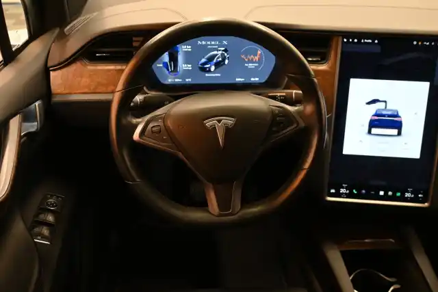 Sininen Maastoauto, Tesla Model X – VAR-43249