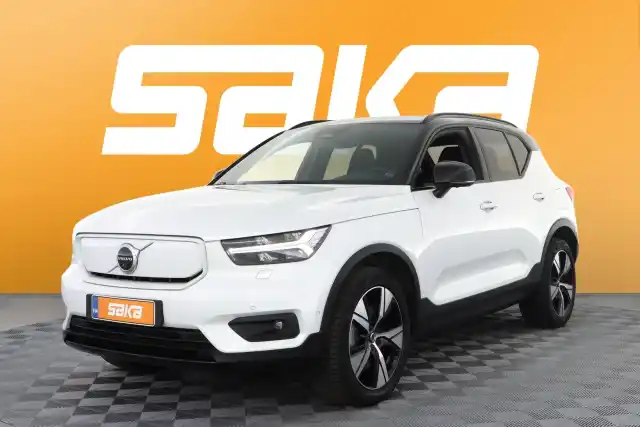 Valkoinen Maastoauto, Volvo XC40 – VAR-43614