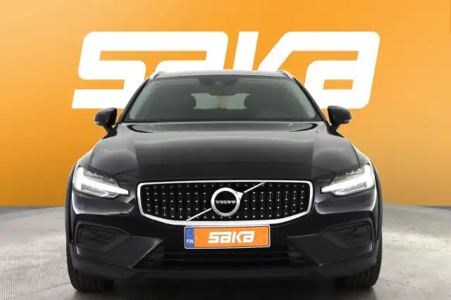 Musta Farmari, Volvo V60 Cross Country – VAR-43737