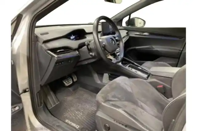 Harmaa Maastoauto, Skoda Enyaq – VAR-43894