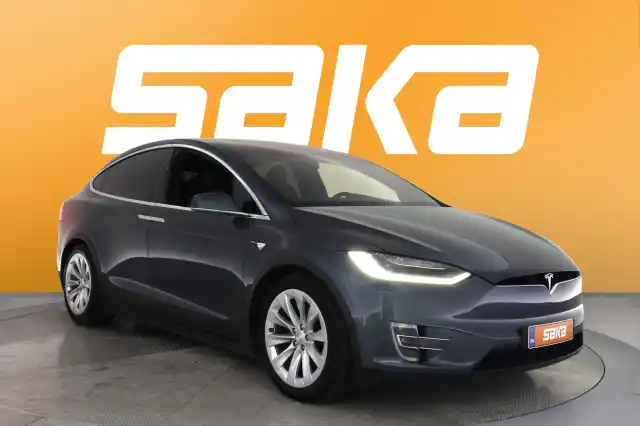 Harmaa Maastoauto, Tesla Model X – VAR-43896