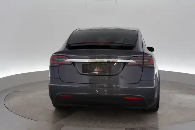 Harmaa Maastoauto, Tesla Model X – VAR-43896