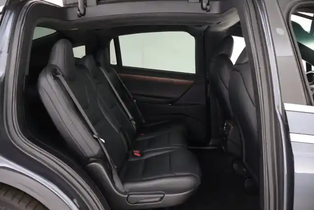 Harmaa Maastoauto, Tesla Model X – VAR-43896