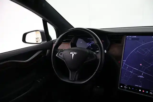 Harmaa Maastoauto, Tesla Model X – VAR-43896