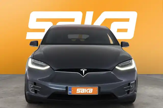 Harmaa Maastoauto, Tesla Model X – VAR-43896