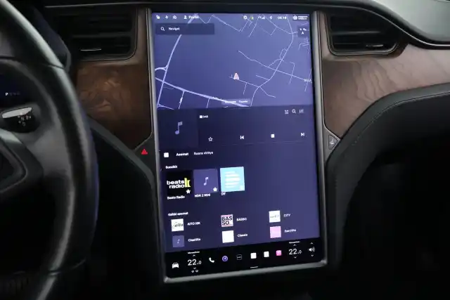 Harmaa Maastoauto, Tesla Model X – VAR-43896