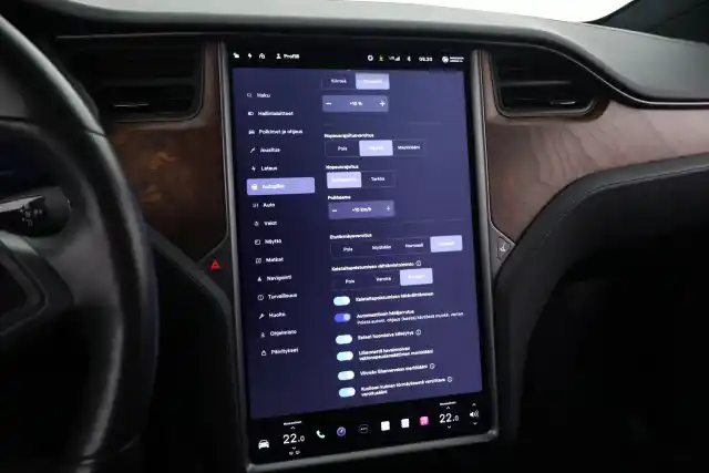 Harmaa Maastoauto, Tesla Model X – VAR-43896