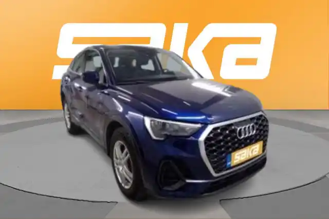 Sininen Maastoauto, Audi Q3 – VAR-43910