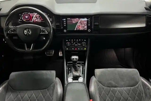 Harmaa Maastoauto, Skoda Kodiaq – VAR-43918