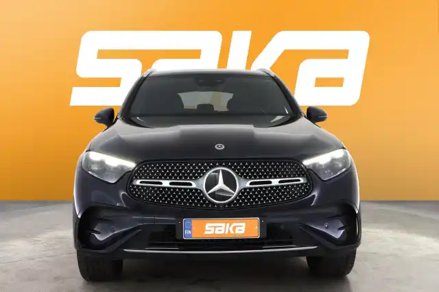 Sininen Maastoauto, Mercedes-Benz GLC – VAR-44141