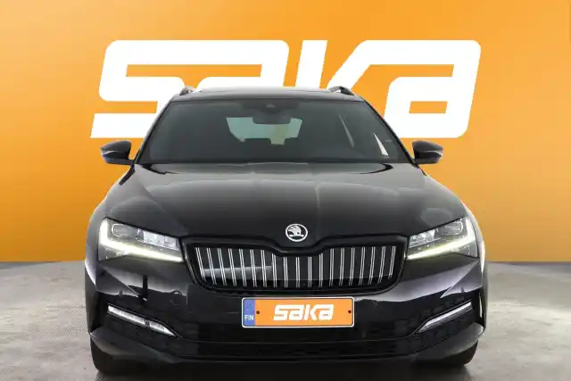 Musta Farmari, Skoda Superb – VAR-44345