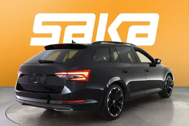 Musta Farmari, Skoda Superb – VAR-44345