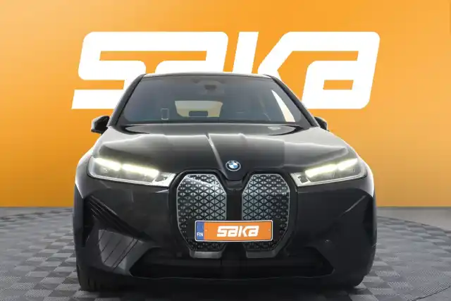 Musta Maastoauto, BMW iX – VAR-44651
