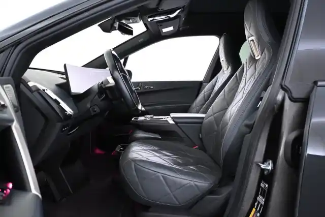 Musta Maastoauto, BMW iX – VAR-44651