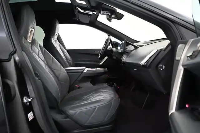 Musta Maastoauto, BMW iX – VAR-44651