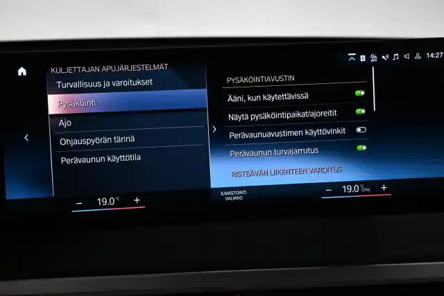 Musta Maastoauto, BMW iX – VAR-44651
