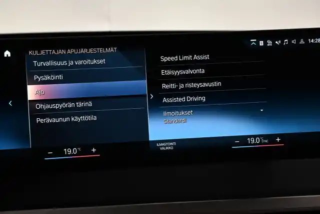 Musta Maastoauto, BMW iX – VAR-44651