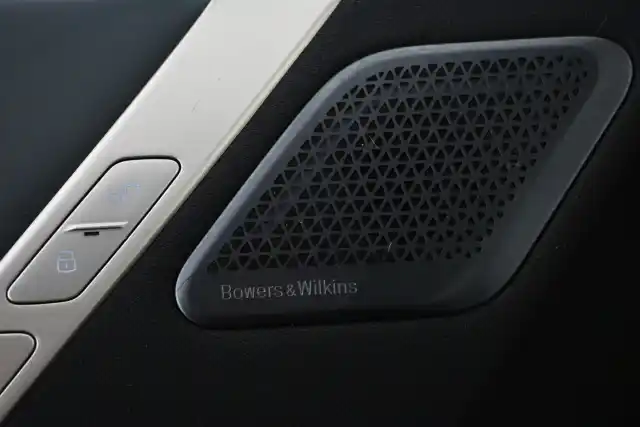 Musta Maastoauto, BMW iX – VAR-44651