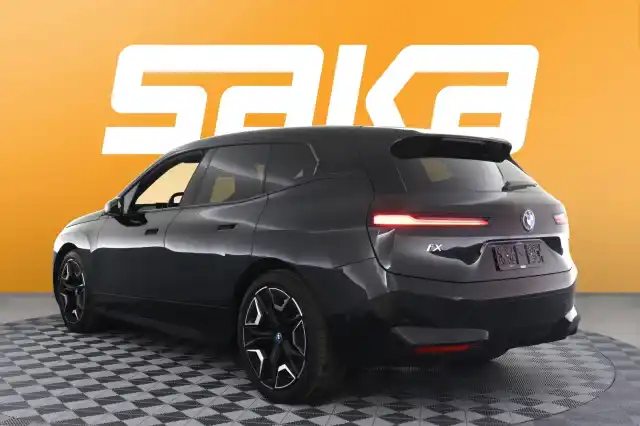 Musta Maastoauto, BMW iX – VAR-44651