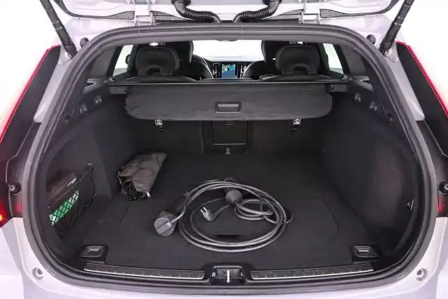Harmaa Farmari, Volvo V60 – VAR-45347