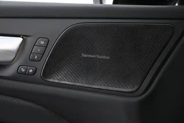 Harmaa Farmari, Volvo V60 – VAR-45347