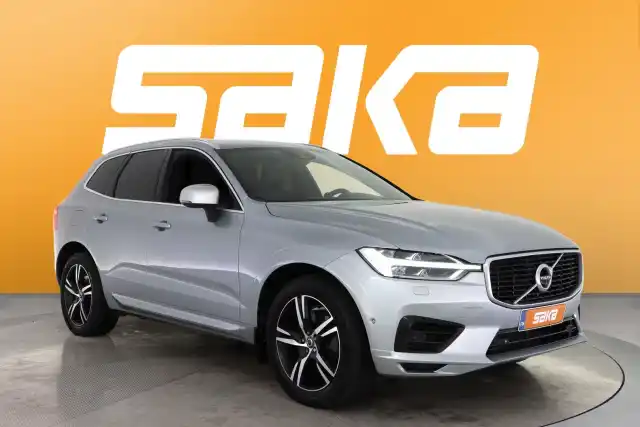 Harmaa Maastoauto, Volvo XC60 – VAR-45357