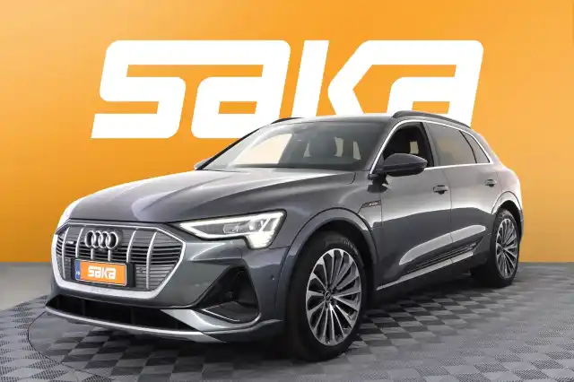 Harmaa Maastoauto, Audi e-tron – VAR-45374