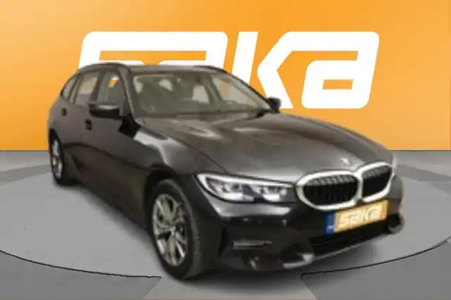 Musta Farmari, BMW 330 – VAR-45417