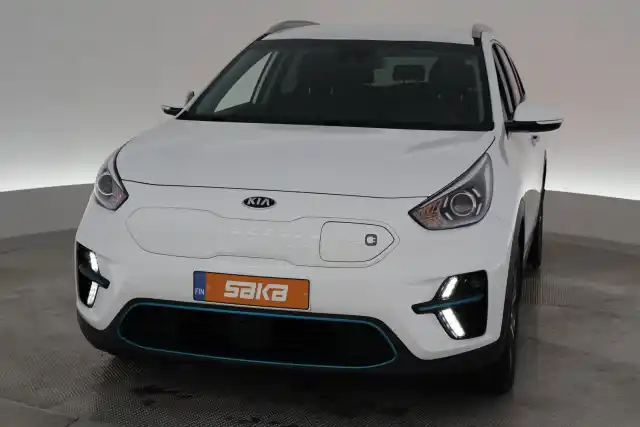 Valkoinen Maastoauto, Kia NIRO – VAR-45484