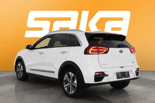 Valkoinen Maastoauto, Kia NIRO – VAR-45484