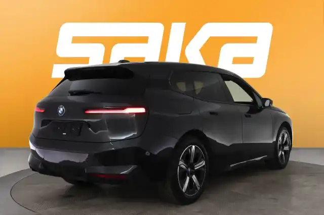 Harmaa Maastoauto, BMW iX – VAR-45578