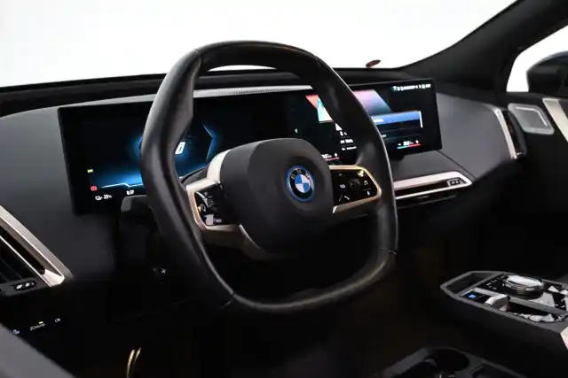 Harmaa Maastoauto, BMW iX – VAR-45578