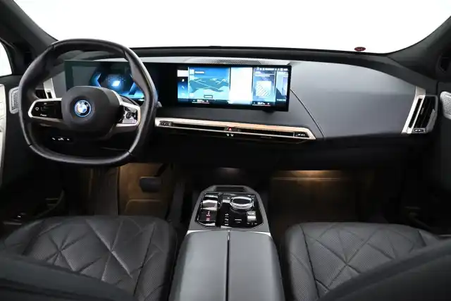 Harmaa Maastoauto, BMW iX – VAR-45578