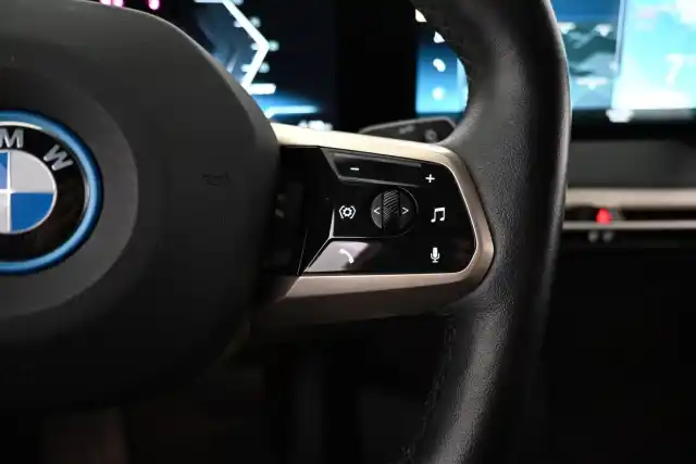 Harmaa Maastoauto, BMW iX – VAR-45578