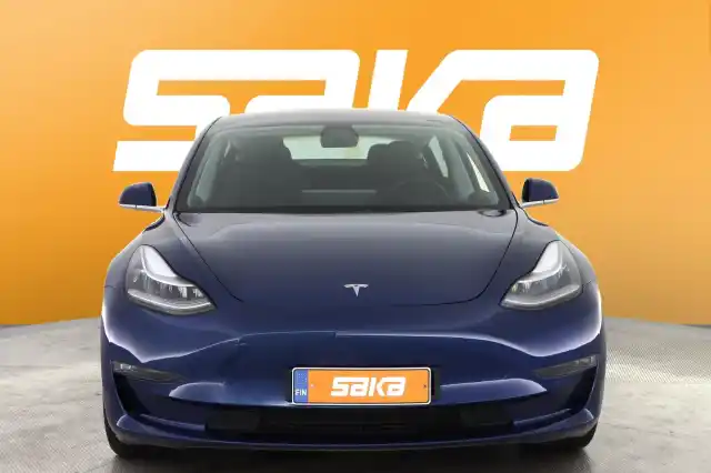 Sininen Sedan, Tesla Model 3 – VAR-45579