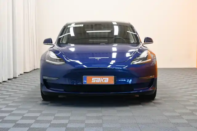 Sininen Sedan, Tesla Model 3 – VAR-45579