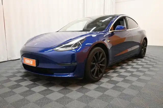 Sininen Sedan, Tesla Model 3 – VAR-45579