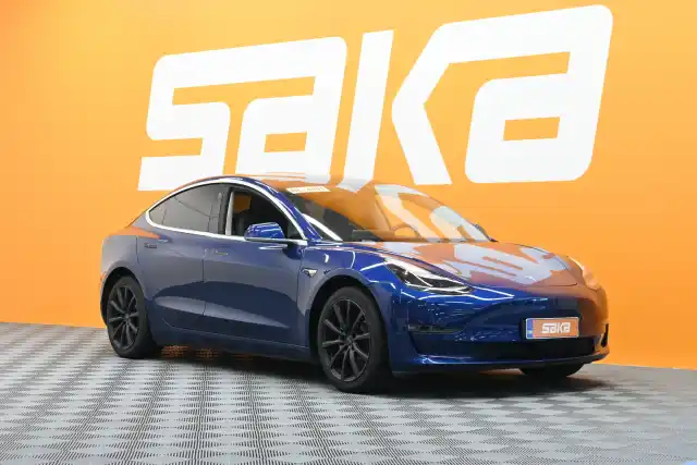 Sininen Sedan, Tesla Model 3 – VAR-45579