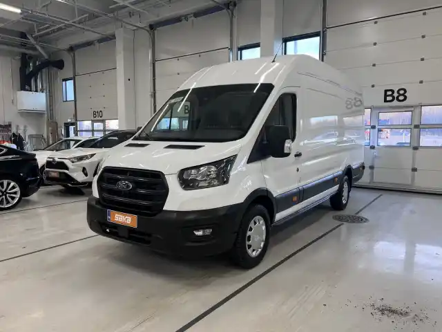 Valkoinen Pakettiauto, Ford Transit – VAR-45668