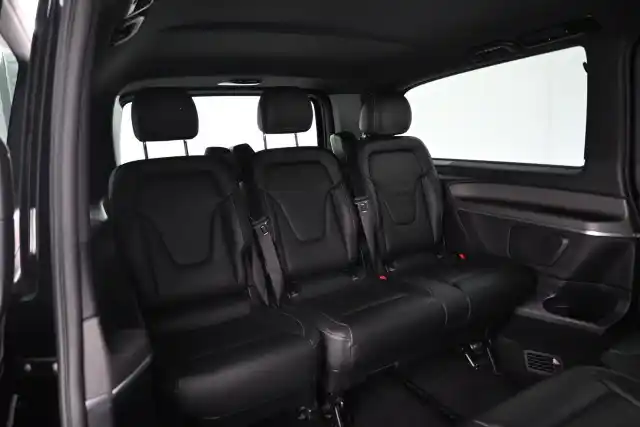 Musta Tila-auto, Mercedes-Benz V – VAR-46005