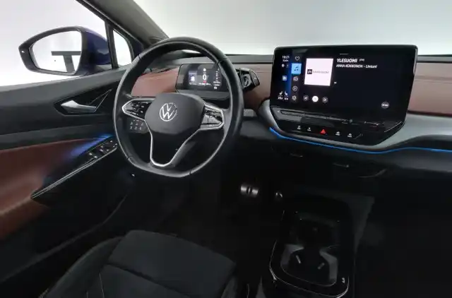 Sininen Maastoauto, Volkswagen ID.4 – VAR-46122