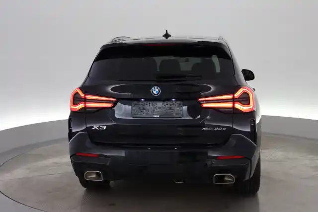 Musta Maastoauto, BMW X3 – VAR-46372