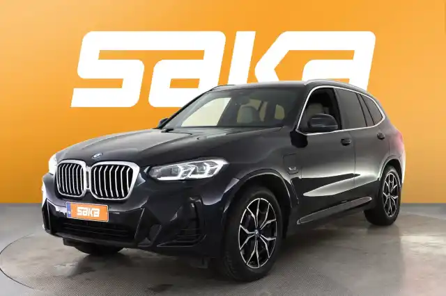 Musta Maastoauto, BMW X3 – VAR-46372