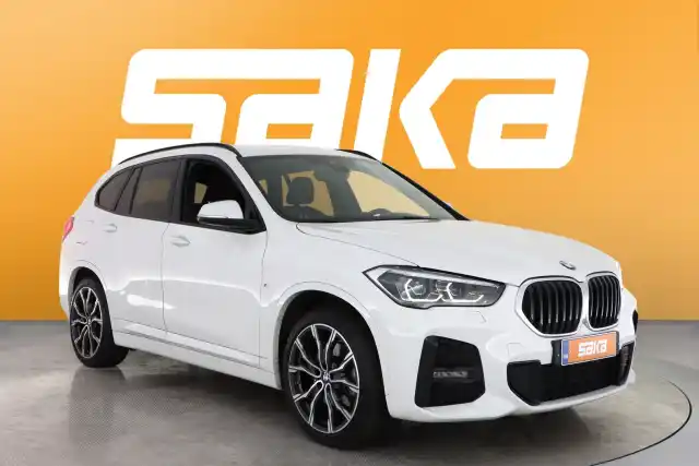 Valkoinen Maastoauto, BMW X1 – VAR-46388