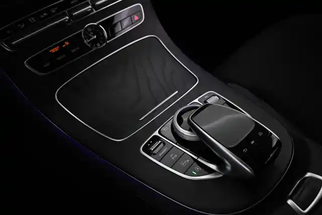Harmaa Farmari, Mercedes-Benz E – VAR-46680