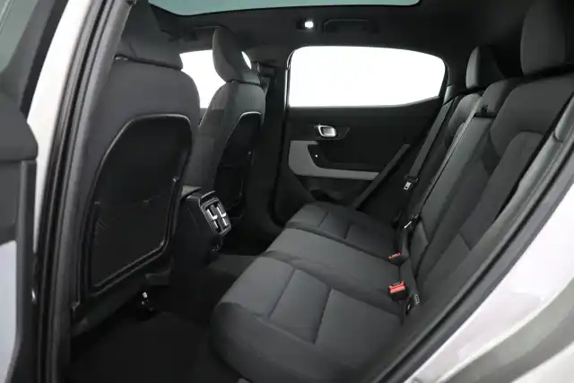Ruskea Sedan, Polestar 2 – VAR-46709